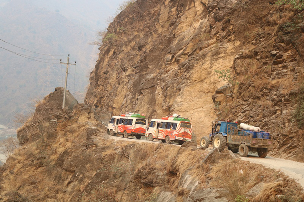 अवरूद्ध कर्णाली राजमार्ग सञ्चालनमा